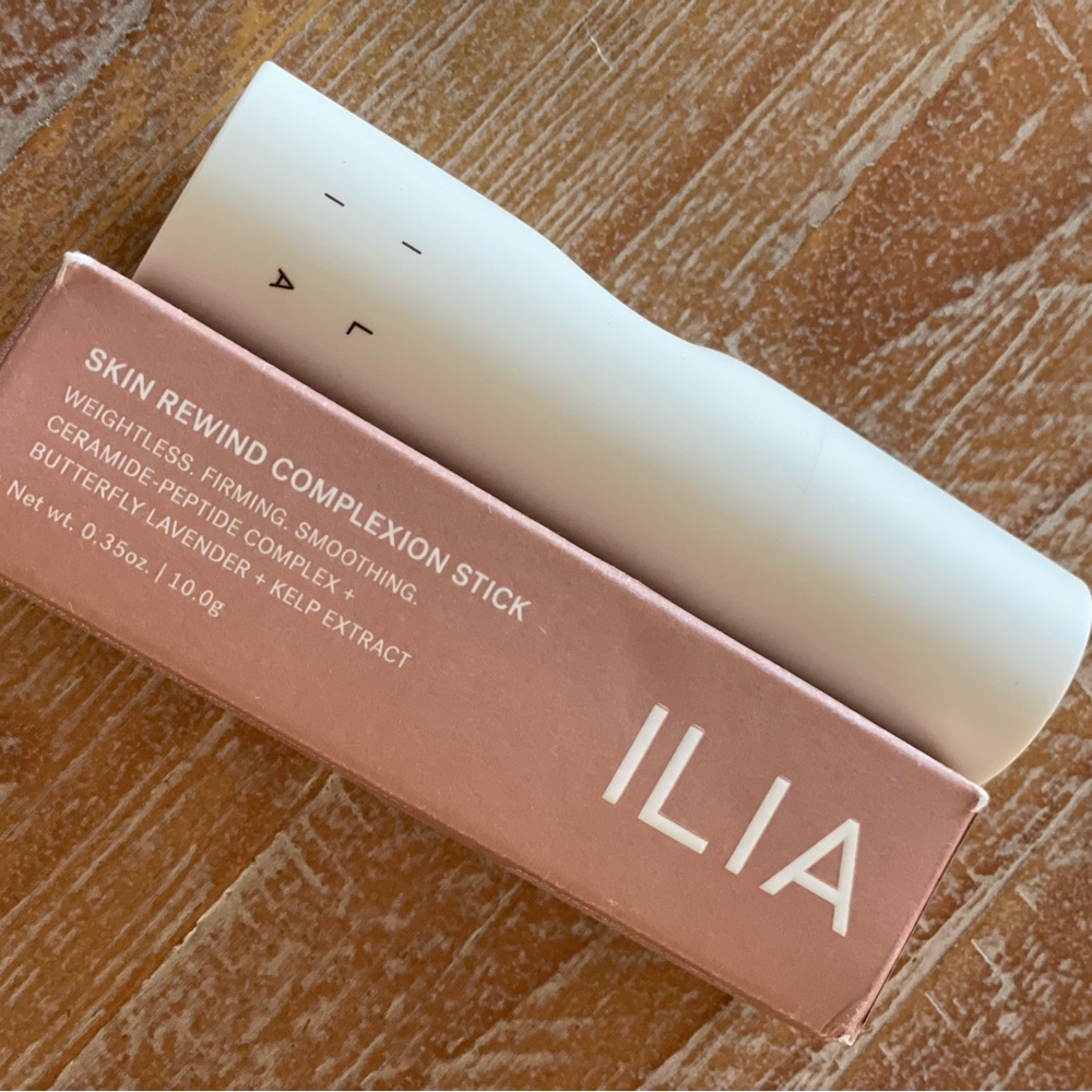 ILIA Skin Remind Blurring Stick - Picture 11 of 12